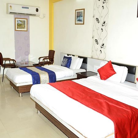 Hotel Nilkanth Residency Gandhinagar Exterior foto