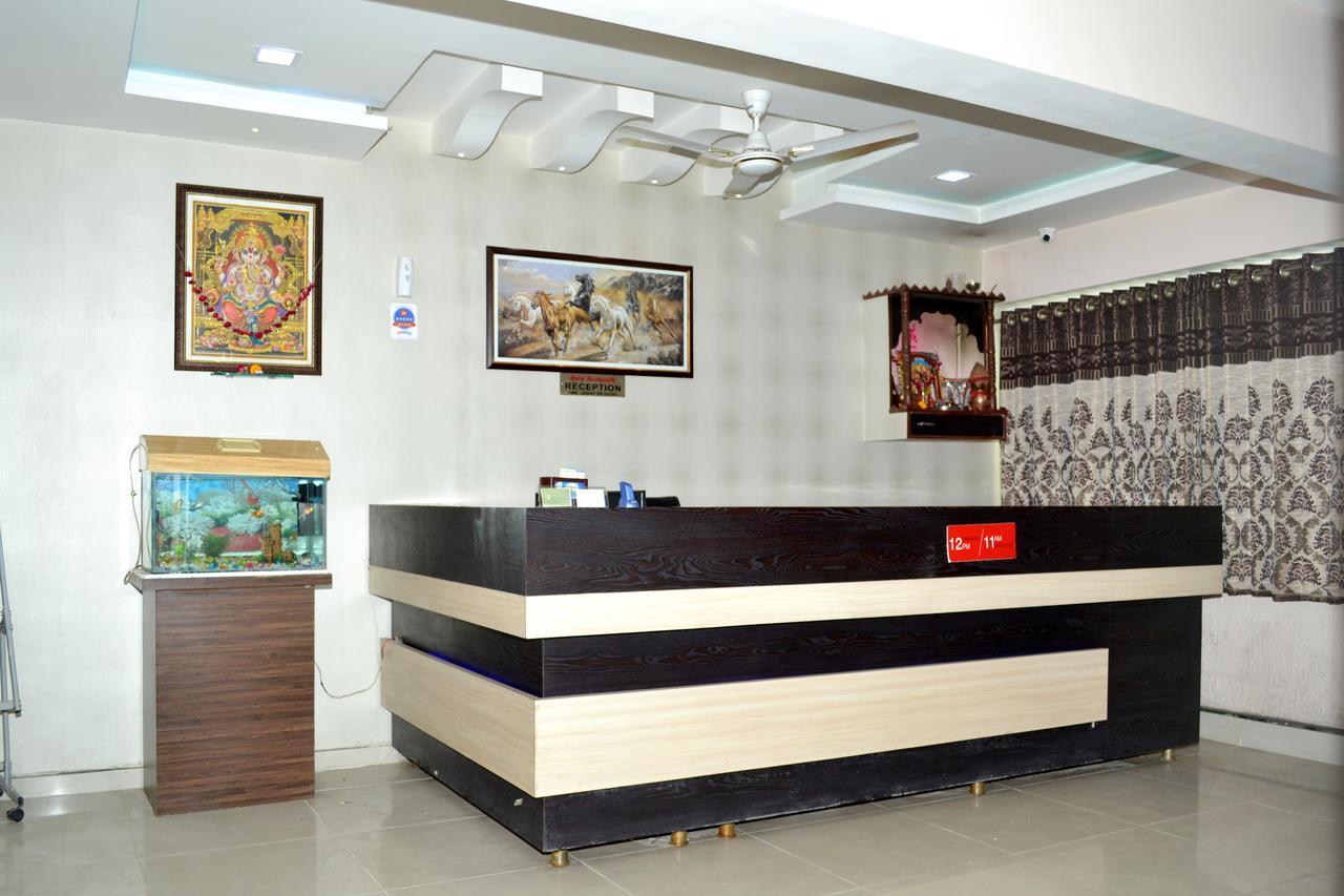 Hotel Nilkanth Residency Gandhinagar Exterior foto