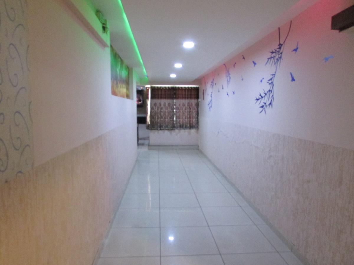 Hotel Nilkanth Residency Gandhinagar Exterior foto