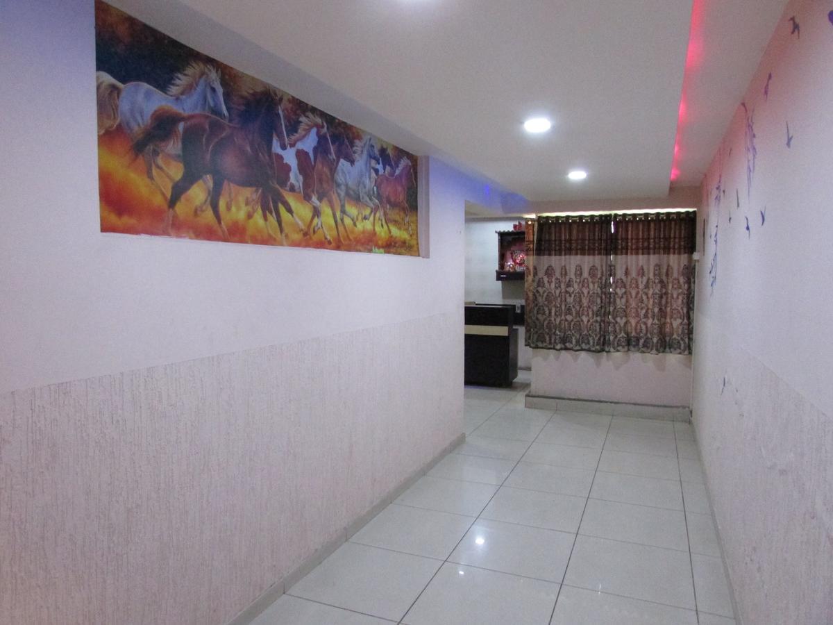 Hotel Nilkanth Residency Gandhinagar Exterior foto