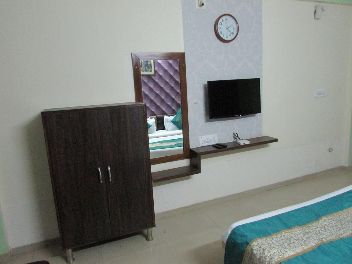 Hotel Nilkanth Residency Gandhinagar Exterior foto