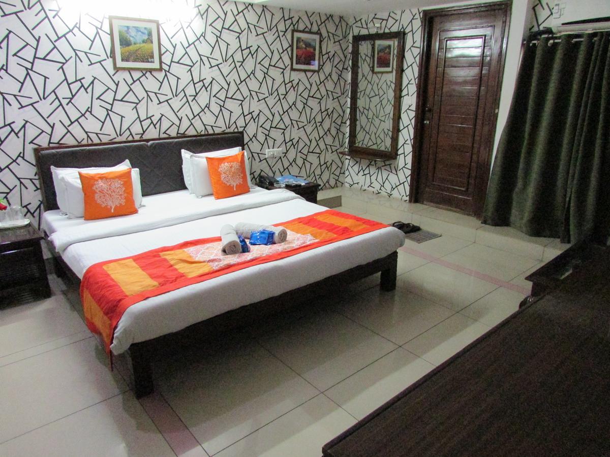 Hotel Nilkanth Residency Gandhinagar Exterior foto