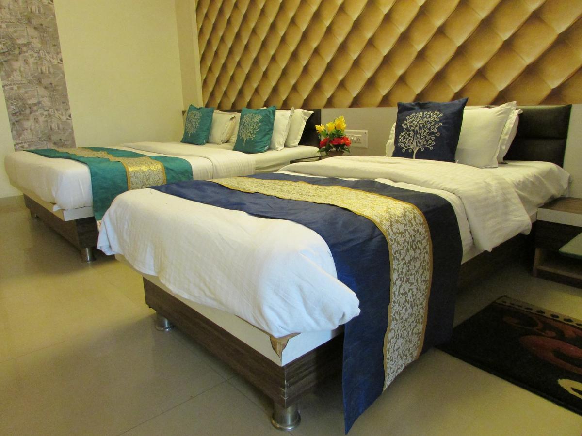 Hotel Nilkanth Residency Gandhinagar Exterior foto